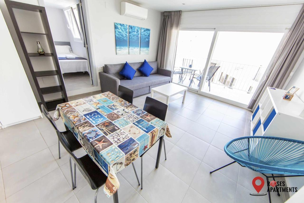 Roses Apartments Ocean 2 Habitaciones Vista Mar Lateral Bagian luar foto